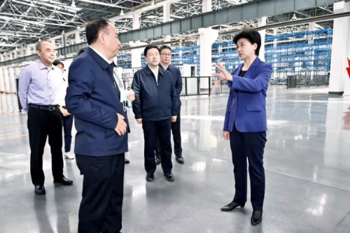 梁惠玲蒞臨九洲集團，深入包聯(lián)企業(yè)調(diào)研
